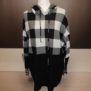 Sunshine and Rodeos Casual Buffalo Plaid Hoodie Leopard Accents SzSm Streetwear